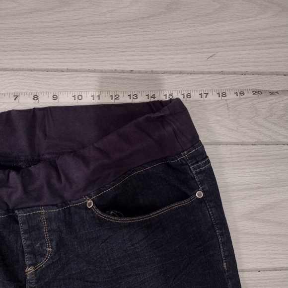 Oh Mamma Crop Maternity Jeans size large. - Picture 5 of 7